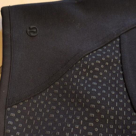 Lululemon RARE Embossed Panel Full Zip Crop Scuba Material Size S - Picture 5 of 9